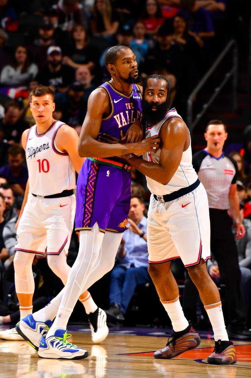 九游体育app下载地址比赛局势复杂引发热议！，杜兰特在德国队比赛中夺冠赛场气氛高涨的简单介绍